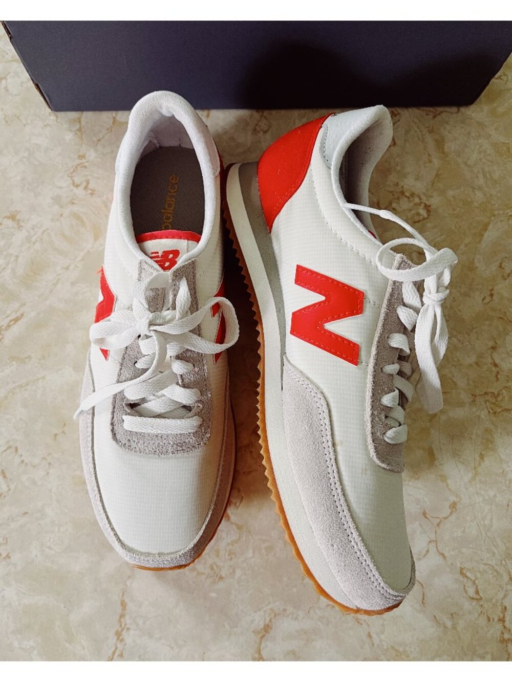 NWB New Balance Wmns 720 Sz 8.5 Red and White Retro Sneaker